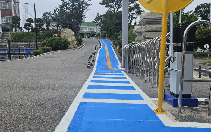 송도고등학교 보차도 확장 도색 시공 완료